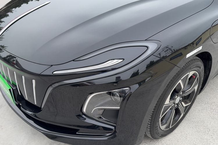 Used Hongqi E-QM5 2023 Base Travel Edition Exterior 3