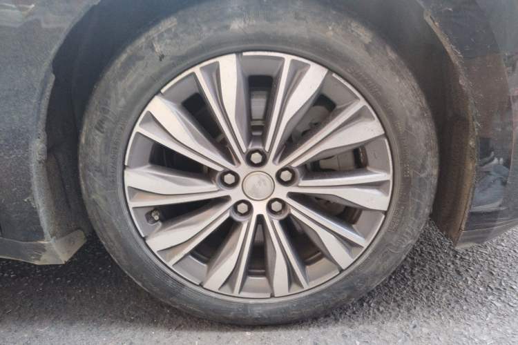 Used Hongqi E-QM5 2023 620km PLUS Exterior 4