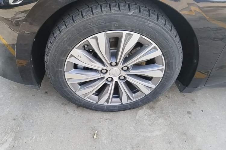 Used Hongqi E-QM5 2023 620km PLUS Exterior 4