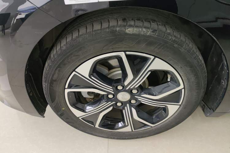 Used Hongqi E-QM5 2023 Revised Version Basic Travel Edition Exterior 4