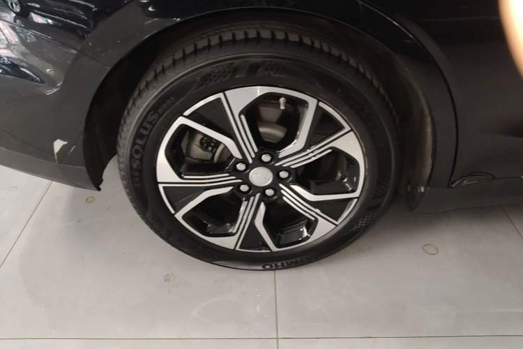Used Hongqi E-QM5 2023 Revised Version Basic Travel Edition Exterior 5