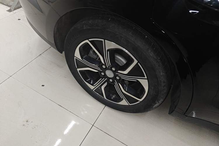 Used Hongqi E-QM5 2023 Base Travel Edition Exterior 5