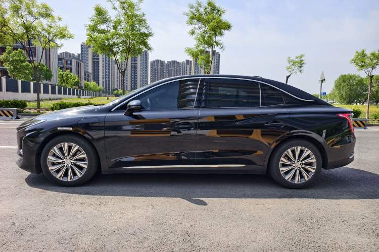 Used Hongqi E-QM5 2023 560km PLUS Exterior 6