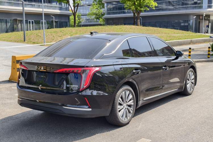 Used Hongqi E-QM5 2023 560km PLUS Exterior 7