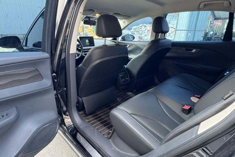 Used Hongqi E-QM5 2023 Base Travel Edition Exterior 8