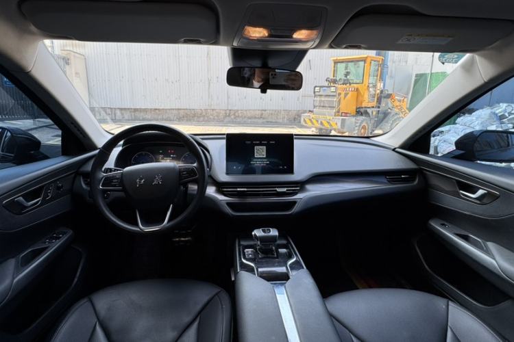 Used Hongqi E-QM5 2023 Base Travel Edition Exterior 9