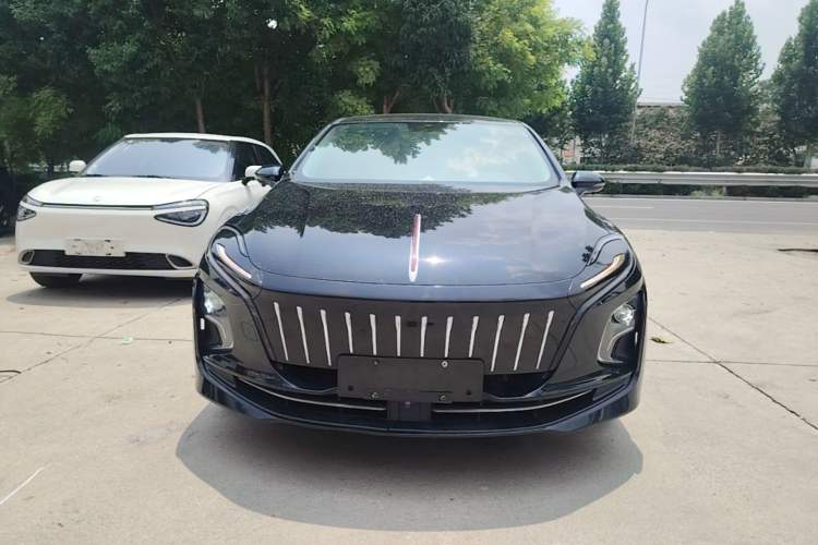 Used Hongqi E-QM5 2023 Base Travel Edition Front