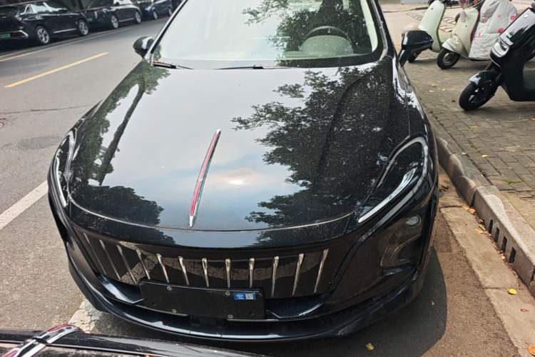 Used Hongqi E-QM5 2023 Base Travel Edition Front