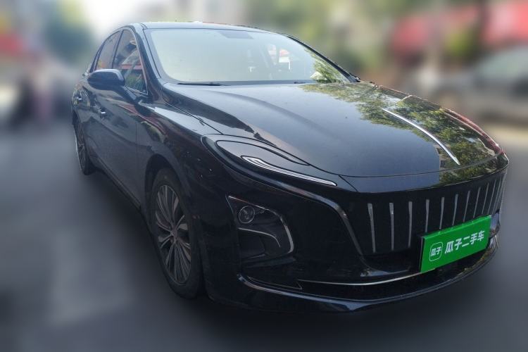 Used Hongqi E-QM5 2023 620km PLUS Front Right 45 Deg