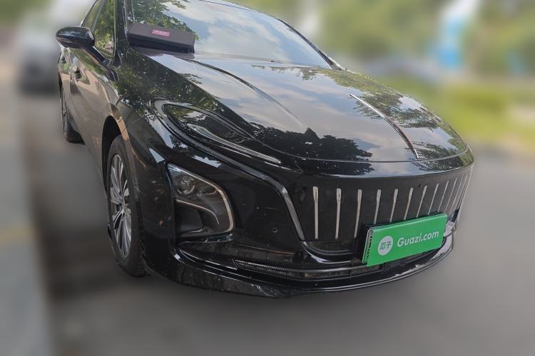 Used Hongqi E-QM5 2023 620km PLUS Front Right 45 Deg