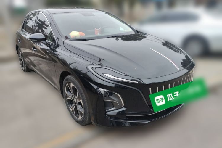 Used Hongqi E-QM5 2023 Base Travel Edition Front Right 45 Deg