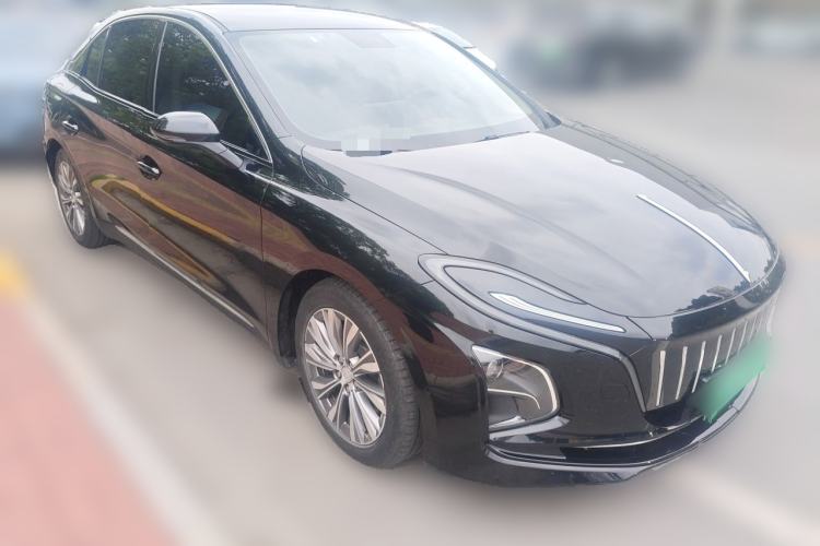 Used Hongqi E-QM5 2023 620km PLUS Front Right 45 Deg