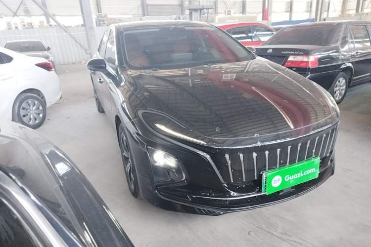 Used Hongqi E-QM5 2023 Base Travel Edition Front Right 45 Deg