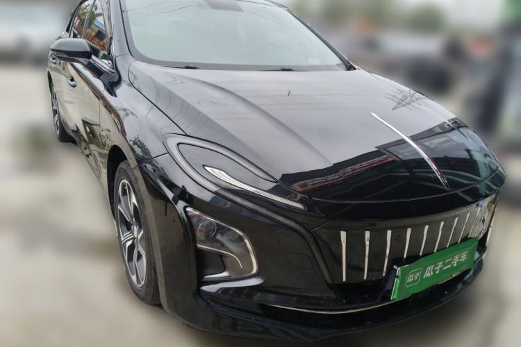 Used Hongqi E-QM5 2023 Base Travel Edition Front Right 45 Deg