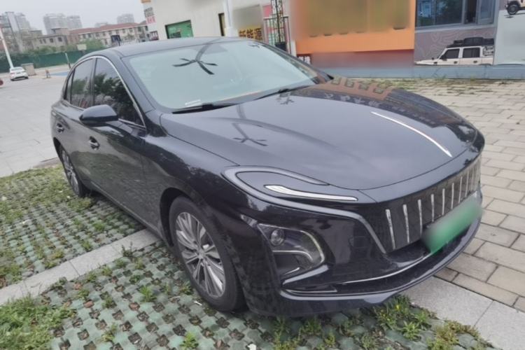 Used Hongqi E-QM5 2023 560km PLUS Front Right 45 Deg