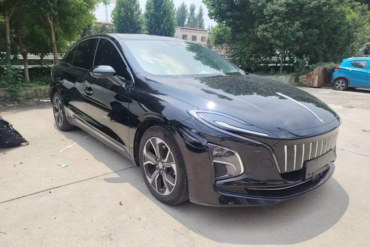 Used Hongqi E-QM5 2023 Base Travel Edition Front Right 45 Deg