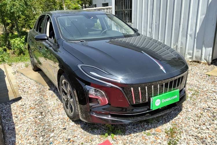 Used Hongqi E-QM5 2023 Revised Version Basic Travel Edition Front Right 45 Deg