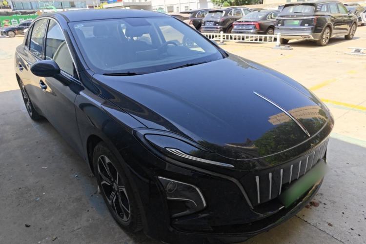 Used Hongqi E-QM5 2023 Revised Version Basic Travel Edition Front Right 45 Deg