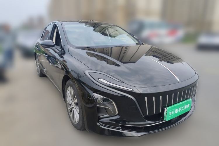 Used Hongqi E-QM5 2023 560km PLUS Front Right 45 Deg