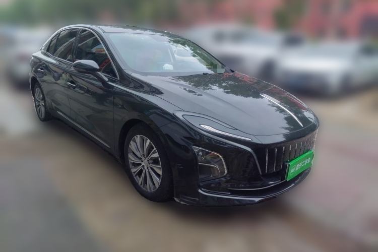 Used Hongqi E-QM5 2023 560km PLUS Front Right 45 Deg