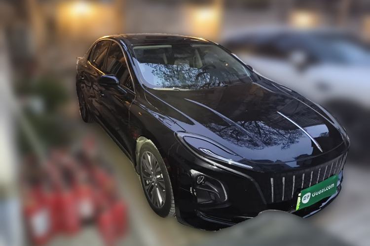 Used Hongqi E-QM5 2023 560km PLUS Front Right 45 Deg