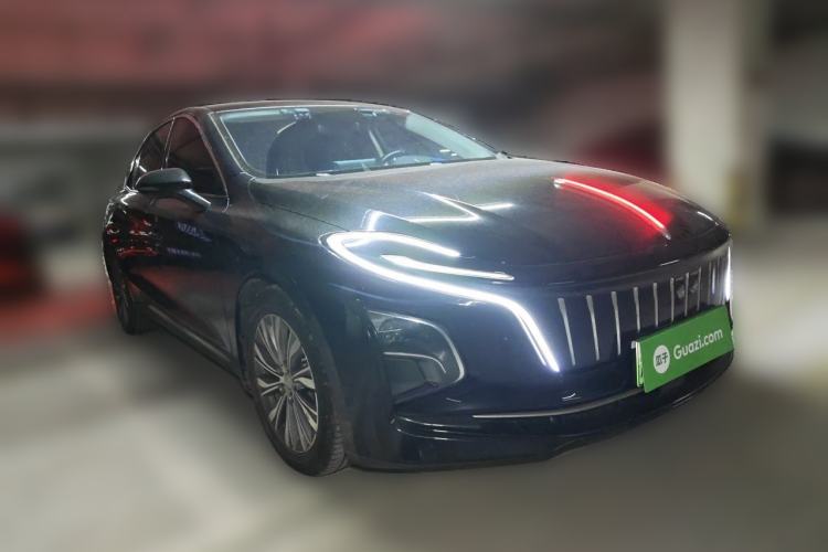 Used Hongqi E-QM5 2023 560km PLUS Front Right 45 Deg