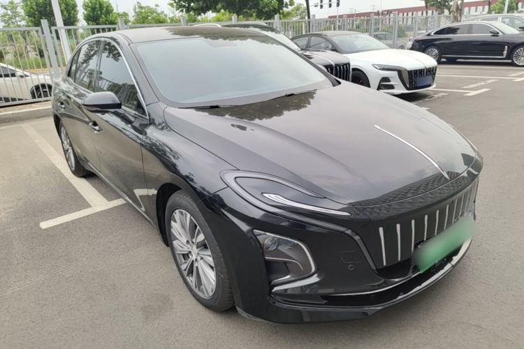 Used Hongqi E-QM5 2023 620km PLUS Front Right 45 Deg