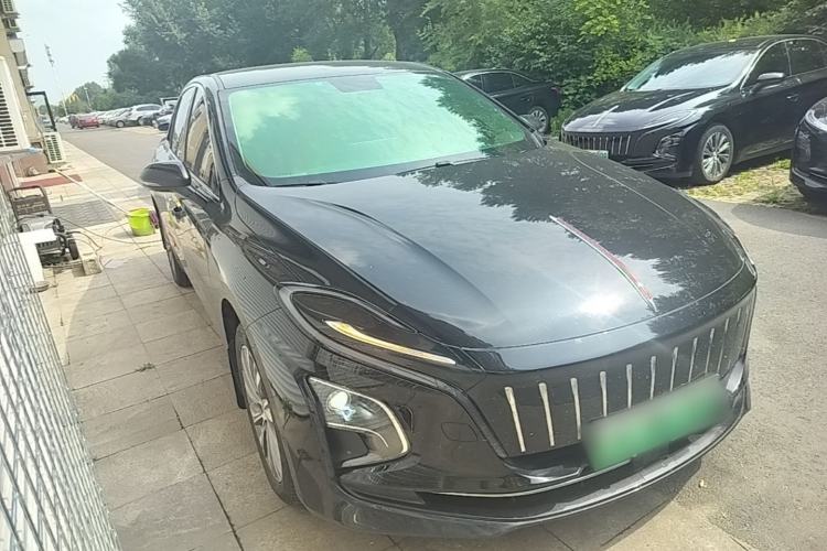 Used Hongqi E-QM5 2023 620km PLUS Front Right 45 Deg