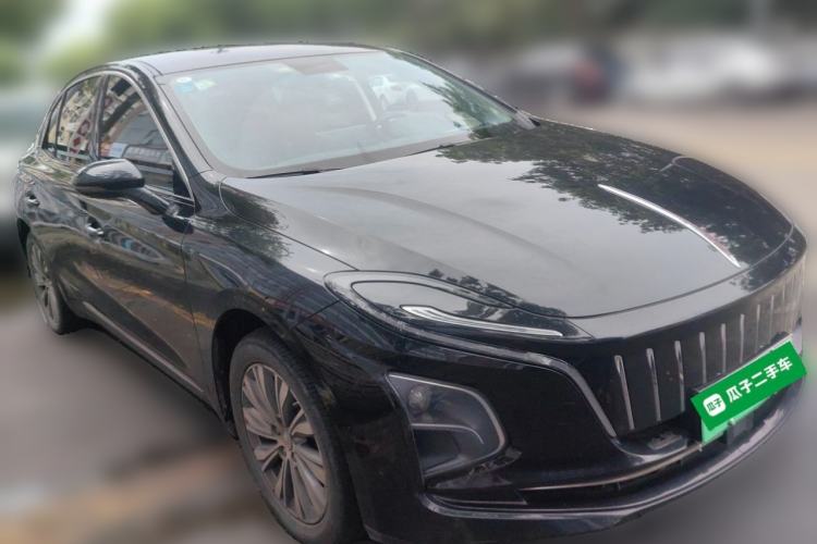 Used Hongqi E-QM5 2023 620km PLUS Front Right 45 Deg