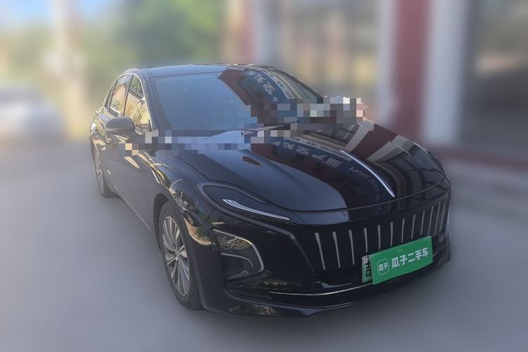 Used Hongqi E-QM5 2023 620km PLUS Front Right 45 Deg