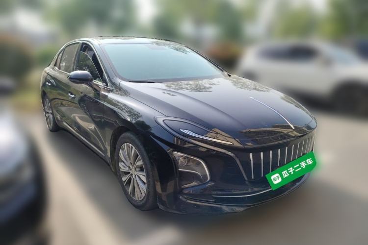 Used Hongqi E-QM5 2023 620km PLUS Front Right 45 Deg