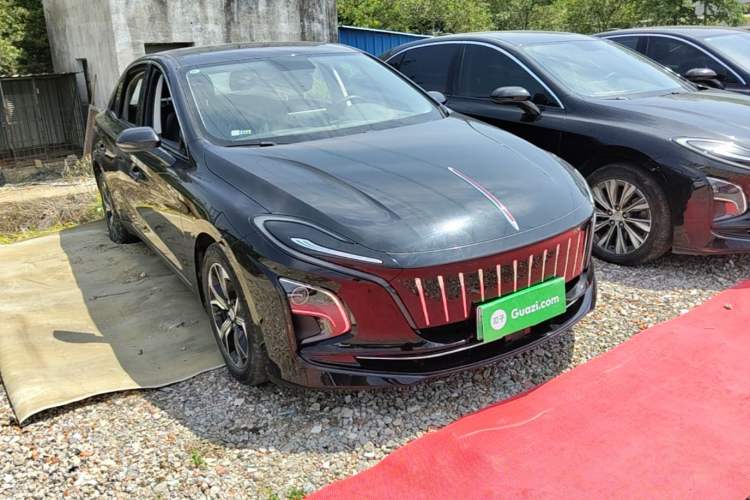 Used Hongqi E-QM5 2023 Revised Version Basic Travel Edition Front Right 45 Deg