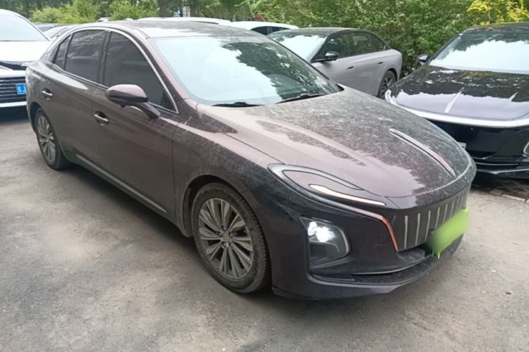 Used Hongqi E-QM5 2023 620km PLUS Front Right 45 Deg