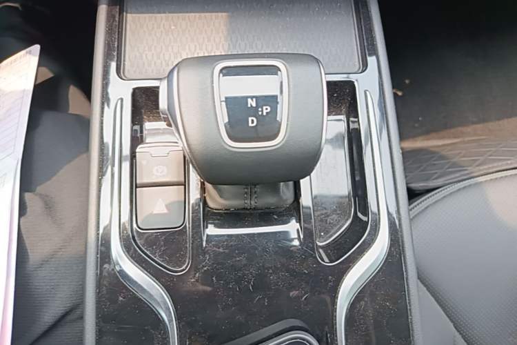 Used Hongqi E-QM5 2023 Base Travel Edition Gear Lever