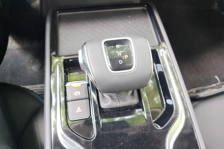 Used Hongqi E-QM5 2023 Revised Version Basic Travel Edition Gear Lever