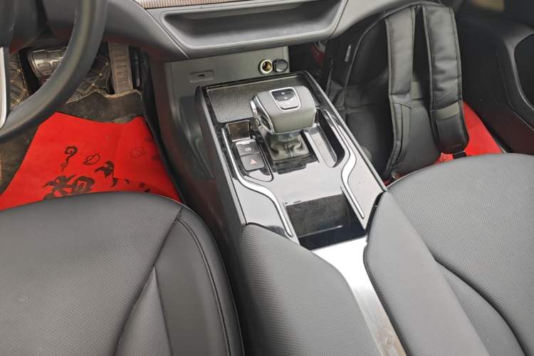 Used Hongqi E-QM5 2023 Revised Version Basic Travel Edition Gear Lever