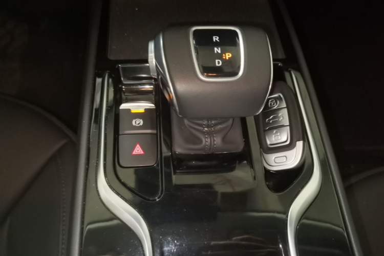 Used Hongqi E-QM5 2023 Revised Version Basic Travel Edition Gear Lever