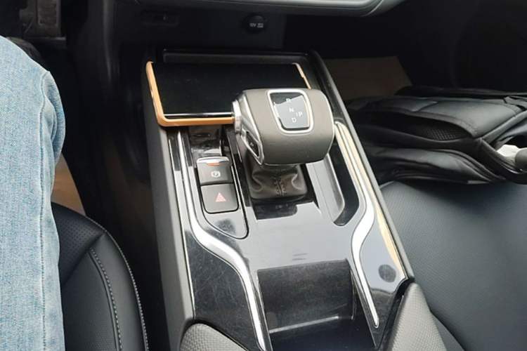 Used Hongqi E-QM5 2023 Revised Version Basic Travel Edition Gear Lever