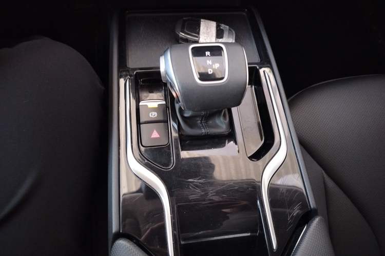 Used Hongqi E-QM5 2023 Revised Version Basic Travel Edition Gear Lever