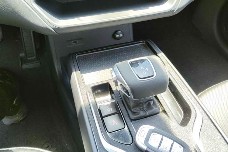Used Hongqi E-QM5 2023 Revised Version Basic Travel Edition Gear Lever