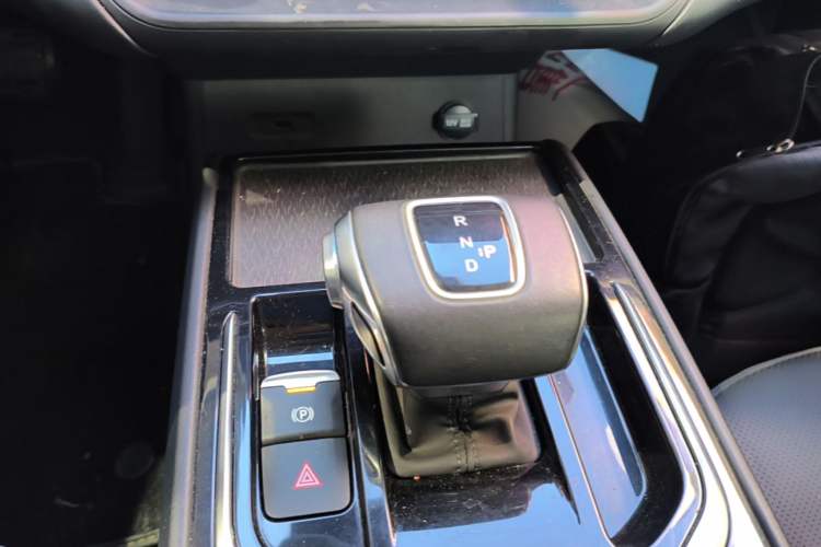 Used Hongqi E-QM5 2023 Revised Version Basic Travel Edition Gear Lever