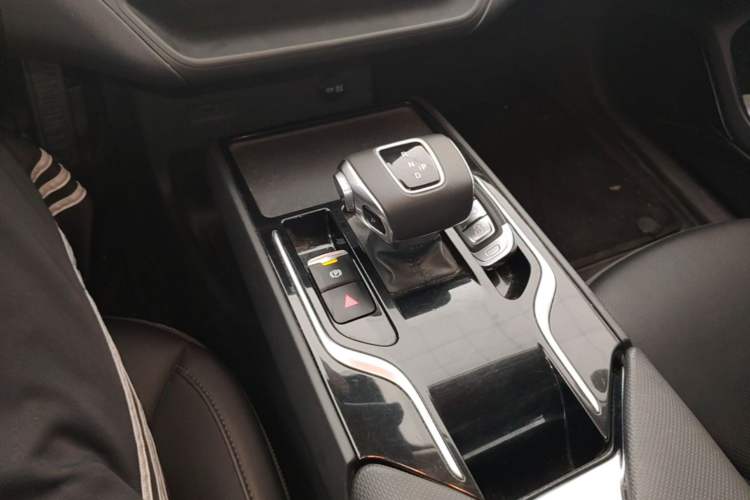 Used Hongqi E-QM5 2023 Revised Version Basic Travel Edition Gear Lever