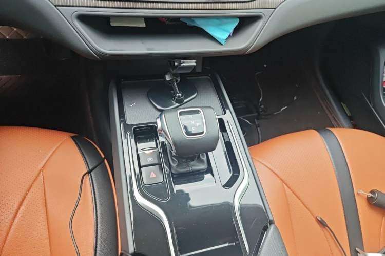 Used Hongqi E-QM5 2023 Revised Version Basic Travel Edition Gear Lever