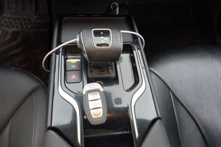Used Hongqi E-QM5 2023 620km PLUS Gear Lever
