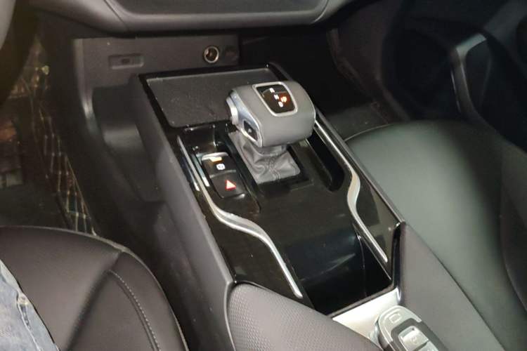 Used Hongqi E-QM5 2023 Revised Version Basic Travel Edition Gear Lever