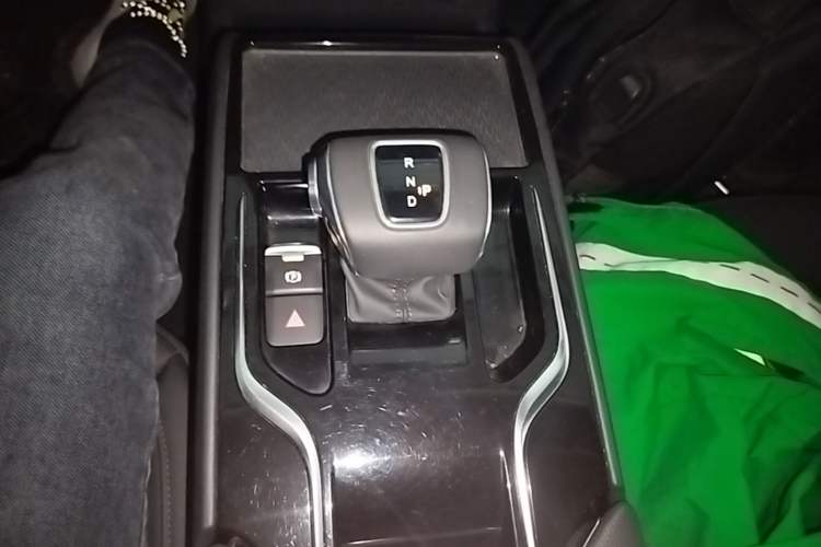 Used Hongqi E-QM5 2023 Revised Version Basic Travel Edition Gear Lever