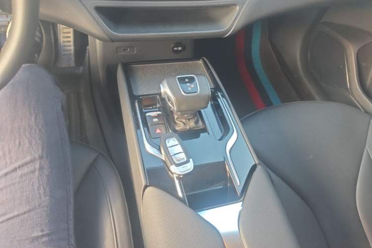 Used Hongqi E-QM5 2023 Revised Version Basic Travel Edition Gear Lever