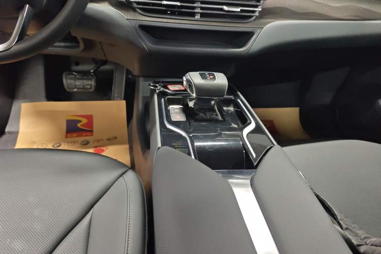 Used Hongqi E-QM5 2023 Revised Version Basic Travel Edition Gear Lever