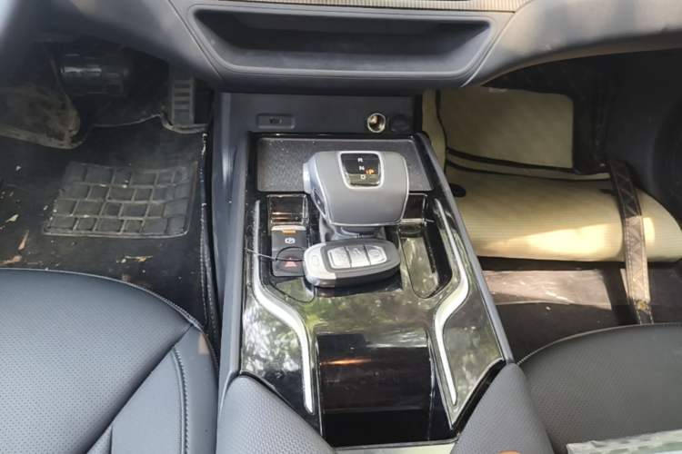 Used Hongqi E-QM5 2023 Base Travel Edition Gear Lever