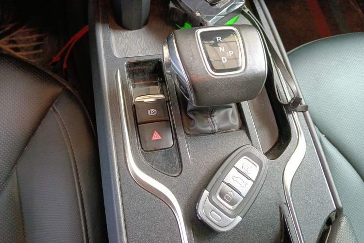 Used Hongqi E-QM5 2023 Revised Version Basic Travel Edition Gear Lever